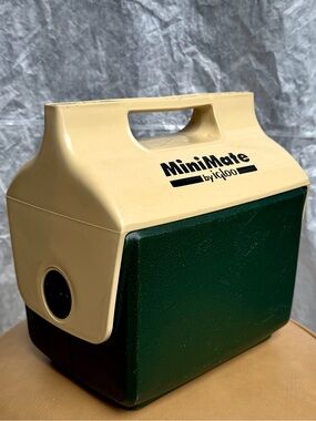 Vintage Igloo MiniMate Cooler Green Cream Made in USA